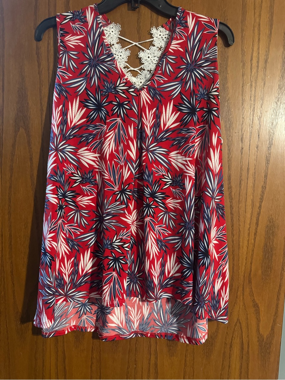 Red Floral Lace-Trim Sleeveless Women's Camisole